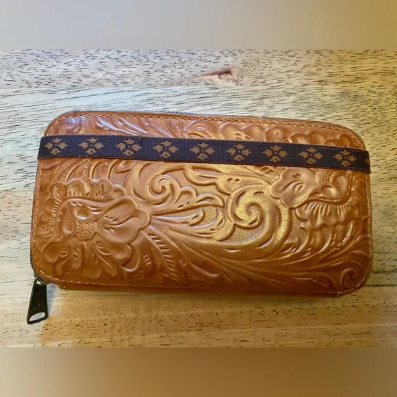 Patricia Nash Tan Embossed Floral Wallet - Picture 3 of 15